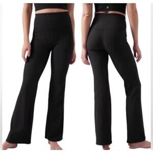 Athleta Salutation Stash Rib Flare Yoga Pants in Black Size XS *EUC